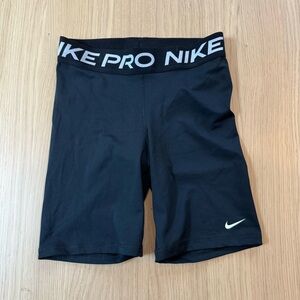 Women’s Nike Pro 365 7” Shorts